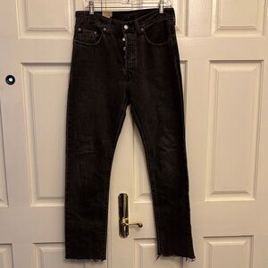 Levi's Women’s 501 Straight Leg Jeans, Size 28x30. Take a Hint - Black. NWT.